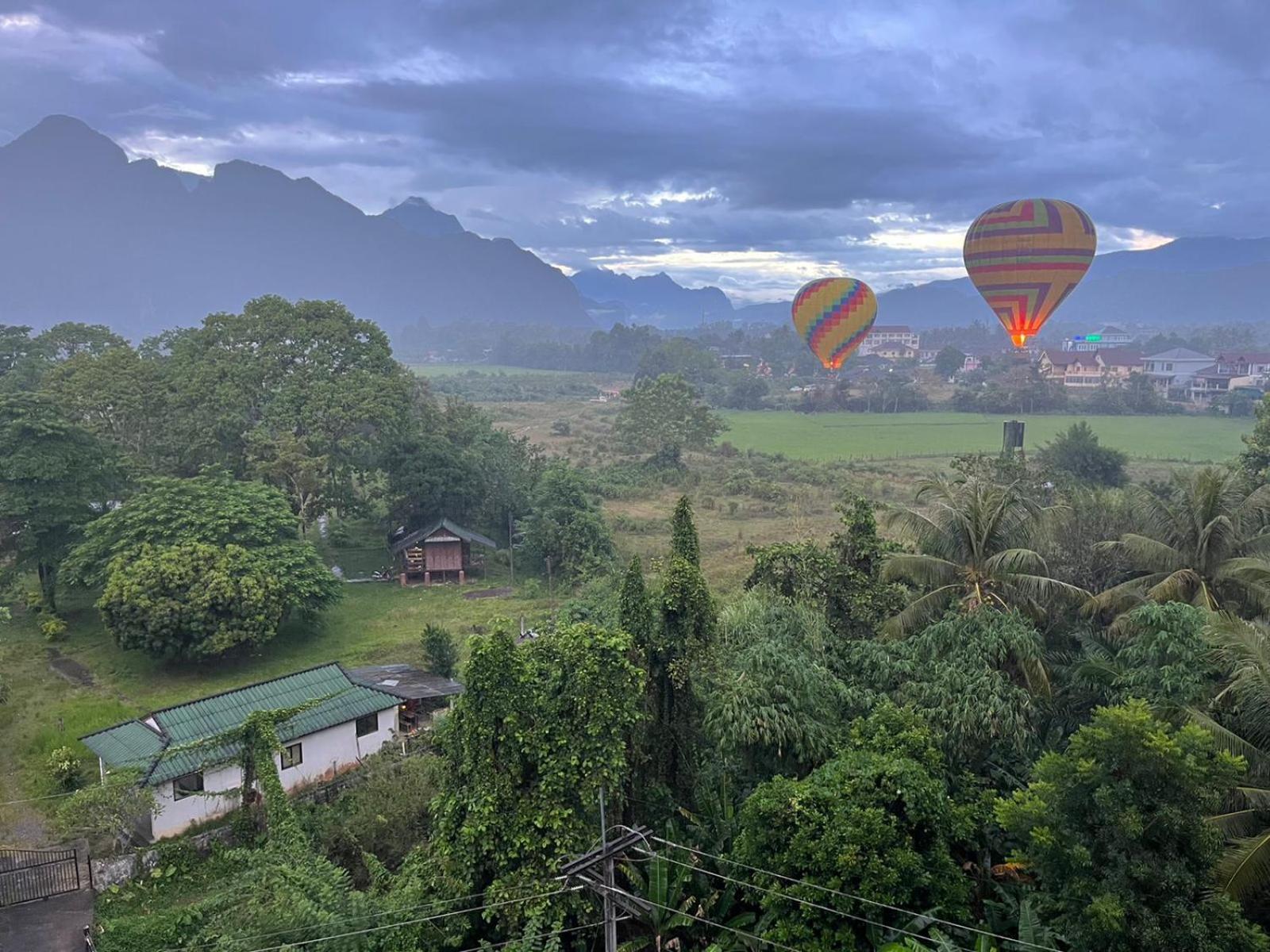 Vang Vieng Th Central Park Hotel Exterior foto